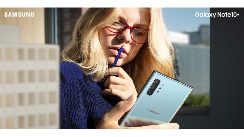 หากคุณมี Samsung Galaxy Note ให้คุณจดโน๊ต วาดรูปด้วย S Pen ลงบนหน้าจอได้ตลอดเวลา 

